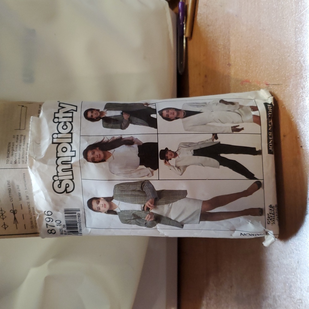 Free - Simplicity 8796 Misses' Jacket, Blouse, Pants, and Skirt Sewing Pattern